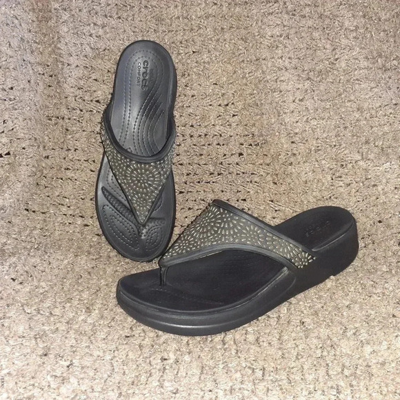 CROCS-Monterey Diamante Wedge-Thong/Flip Flops-Embellished-Black-Sz 10-Excellent - Picture 1 of 7
